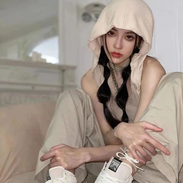 亲密如贼 封面